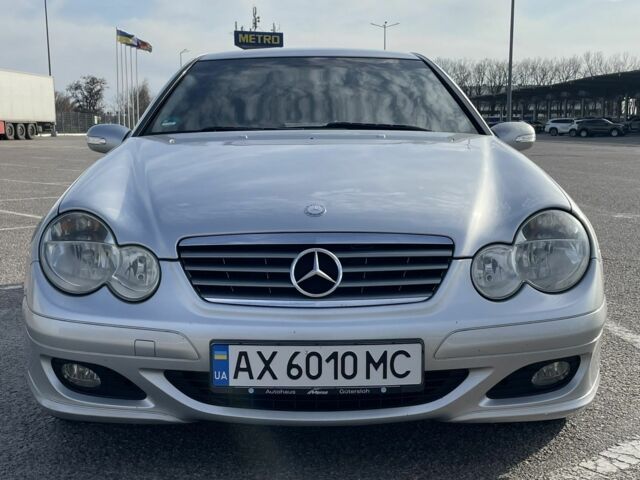 Серый Мерседес Ц-Класс, объемом двигателя 1.8 л и пробегом 250 тыс. км за 5000 $, фото 1 на Automoto.ua