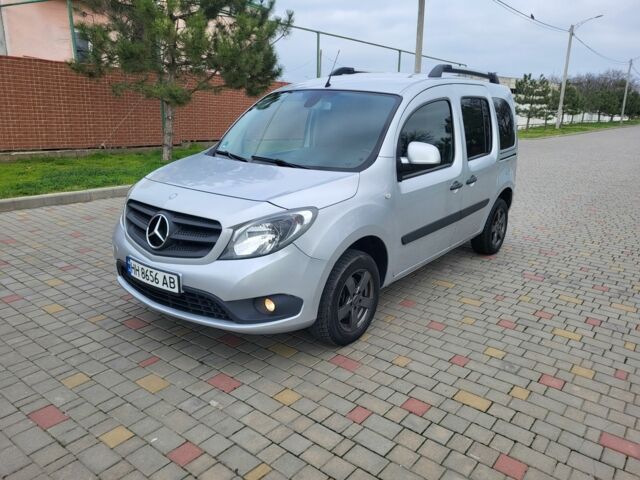 Серый Мерседес Ц-Класс, объемом двигателя 0 л и пробегом 178 тыс. км за 8500 $, фото 1 на Automoto.ua