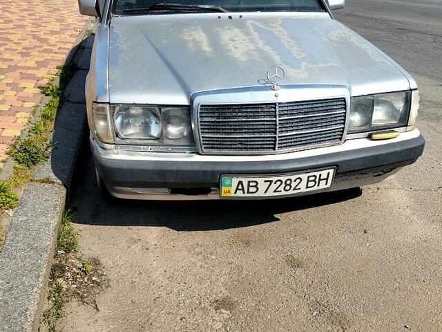Сірий Мерседес Ц-Клас, об'ємом двигуна 2 л та пробігом 896 тис. км за 999 $, фото 1 на Automoto.ua