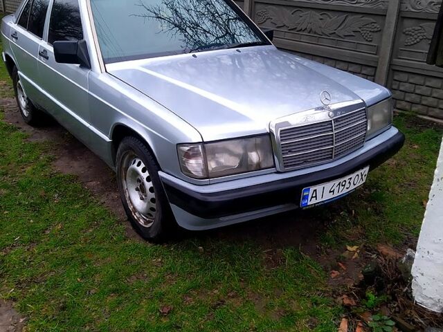 Серый Мерседес Ц-Класс, объемом двигателя 2 л и пробегом 200 тыс. км за 2200 $, фото 1 на Automoto.ua