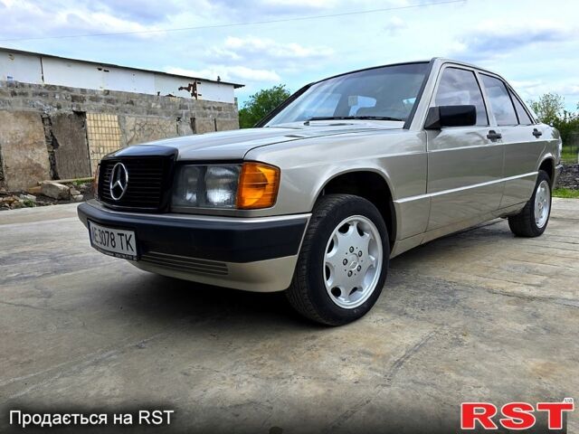 Сірий Мерседес Ц-Клас, об'ємом двигуна 1.8 л та пробігом 300 тис. км за 5000 $, фото 1 на Automoto.ua