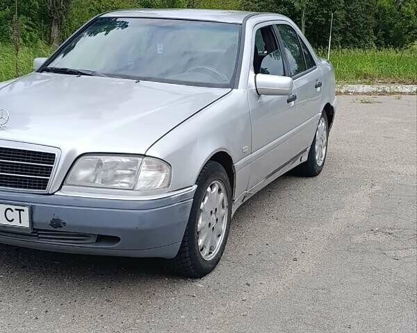 Сірий Мерседес Ц-Клас, об'ємом двигуна 2.8 л та пробігом 450 тис. км за 1700 $, фото 1 на Automoto.ua