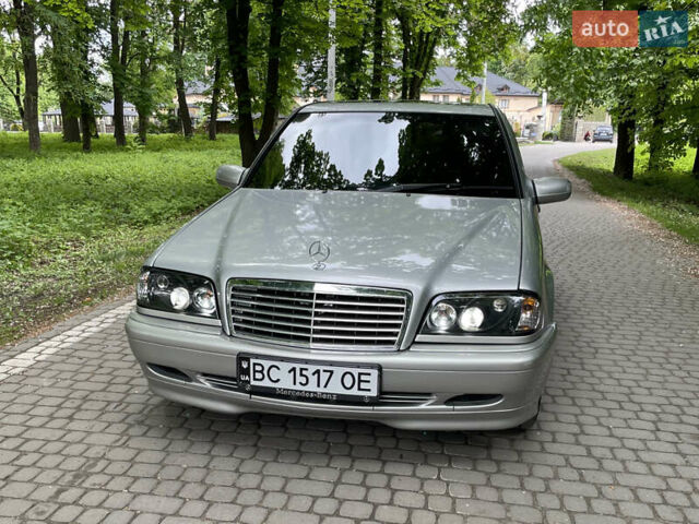 Сірий Мерседес Ц-Клас, об'ємом двигуна 1.8 л та пробігом 287 тис. км за 5000 $, фото 1 на Automoto.ua