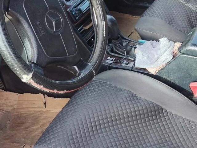 Сірий Мерседес Ц-Клас, об'ємом двигуна 1.8 л та пробігом 465 тис. км за 3800 $, фото 1 на Automoto.ua