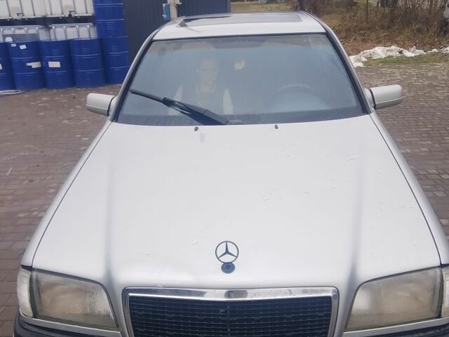 Сірий Мерседес Ц-Клас, об'ємом двигуна 1.8 л та пробігом 5 тис. км за 1650 $, фото 1 на Automoto.ua