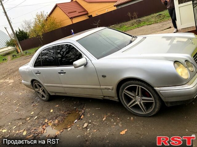 Серый Мерседес Ц-Класс, объемом двигателя 2 л и пробегом 0 тыс. км за 2000 $, фото 1 на Automoto.ua