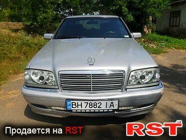 Серый Мерседес Ц-Класс, объемом двигателя 1.8 л и пробегом 385 тыс. км за 5000 $, фото 1 на Automoto.ua