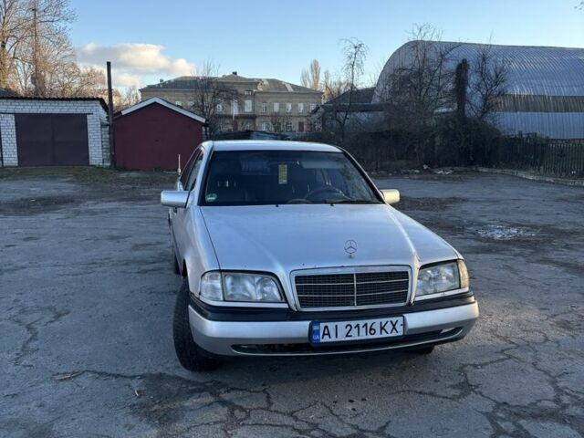 Сірий Мерседес Ц-Клас, об'ємом двигуна 2.2 л та пробігом 360 тис. км за 2500 $, фото 1 на Automoto.ua