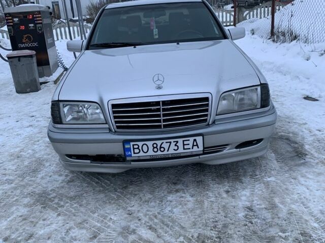 Сірий Мерседес Ц-Клас, об'ємом двигуна 1.8 л та пробігом 428 тис. км за 2100 $, фото 1 на Automoto.ua