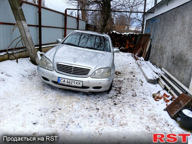 Сірий Мерседес Ц-Клас, об'ємом двигуна 3.2 л та пробігом 308 тис. км за 4850 $, фото 1 на Automoto.ua
