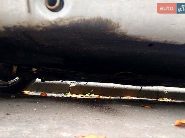 Сірий Мерседес Ц-Клас, об'ємом двигуна 2.8 л та пробігом 480 тис. км за 3315 $, фото 1 на Automoto.ua