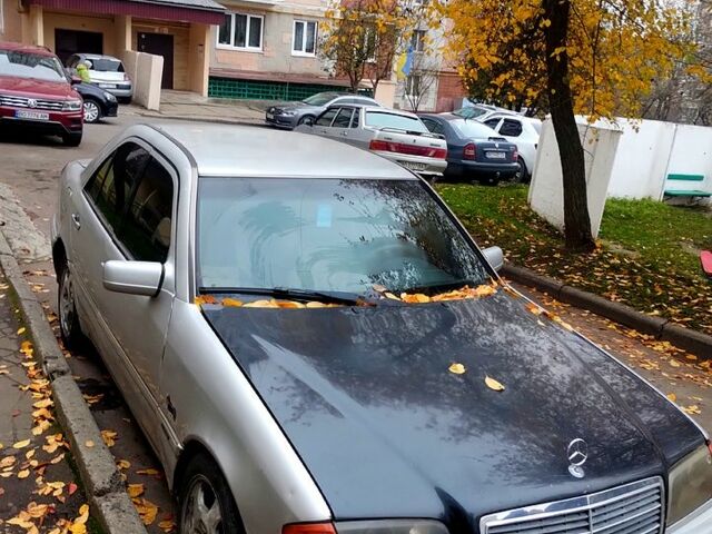 Сірий Мерседес Ц-Клас, об'ємом двигуна 2.8 л та пробігом 480 тис. км за 3315 $, фото 1 на Automoto.ua