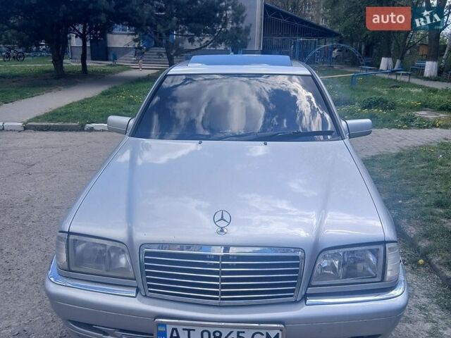 Сірий Мерседес Ц-Клас, об'ємом двигуна 1.8 л та пробігом 999 тис. км за 2550 $, фото 1 на Automoto.ua