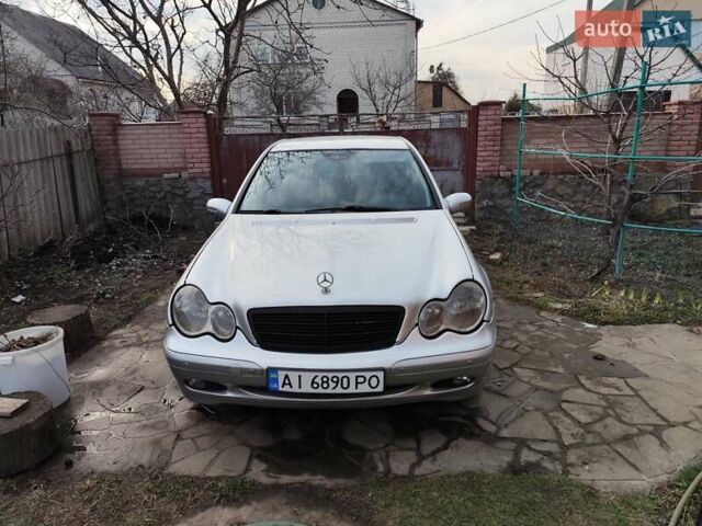 Сірий Мерседес Ц-Клас, об'ємом двигуна 1.8 л та пробігом 424 тис. км за 3500 $, фото 1 на Automoto.ua