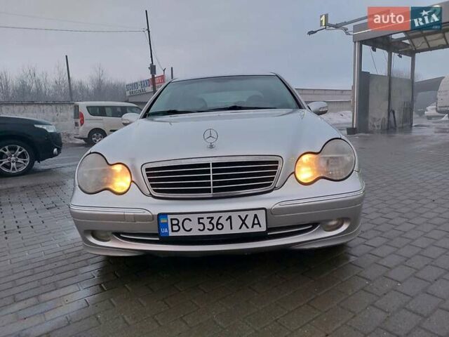 Сірий Мерседес Ц-Клас, об'ємом двигуна 2.15 л та пробігом 394 тис. км за 4600 $, фото 1 на Automoto.ua