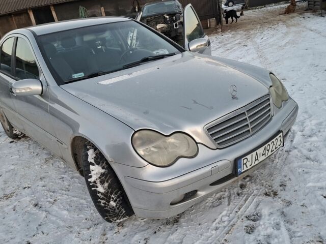 Серый Мерседес Ц-Класс, объемом двигателя 0 л и пробегом 200 тыс. км за 1450 $, фото 1 на Automoto.ua