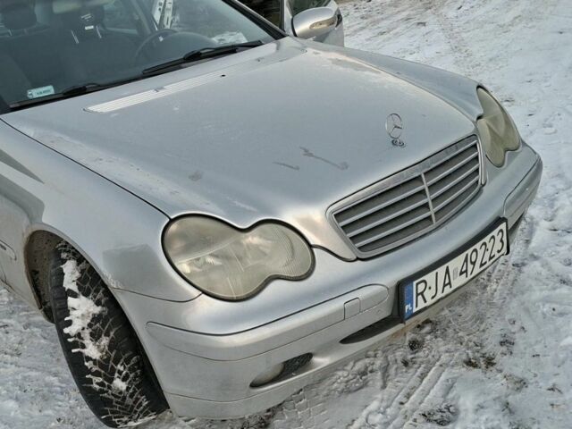 Сірий Мерседес Ц-Клас, об'ємом двигуна 0 л та пробігом 230 тис. км за 1500 $, фото 1 на Automoto.ua