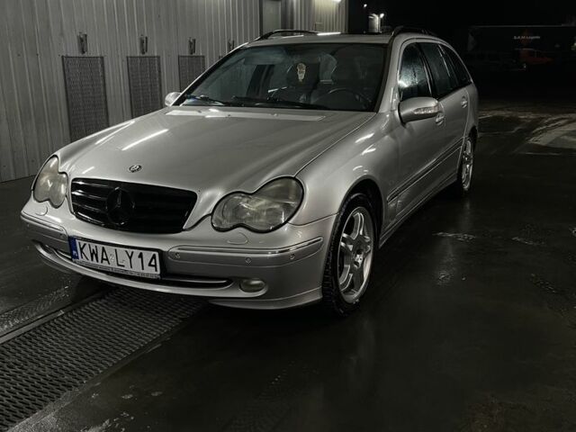 Серый Мерседес Ц-Класс, объемом двигателя 2.7 л и пробегом 308 тыс. км за 2600 $, фото 1 на Automoto.ua