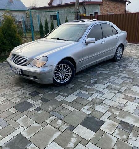 Серый Мерседес Ц-Класс, объемом двигателя 2 л и пробегом 113 тыс. км за 6700 $, фото 1 на Automoto.ua