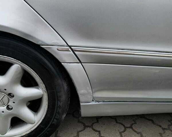 Сірий Мерседес Ц-Клас, об'ємом двигуна 2.69 л та пробігом 300 тис. км за 4000 $, фото 1 на Automoto.ua