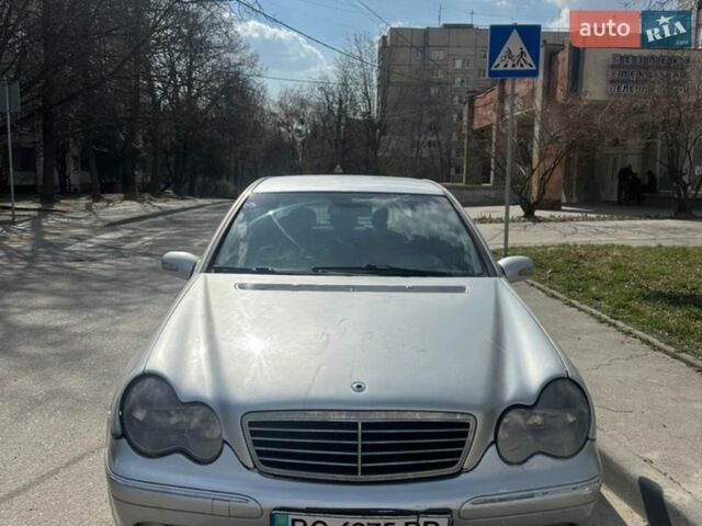 Сірий Мерседес Ц-Клас, об'ємом двигуна 2.15 л та пробігом 300 тис. км за 4000 $, фото 1 на Automoto.ua