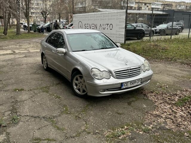 Сірий Мерседес Ц-Клас, об'ємом двигуна 2 л та пробігом 230 тис. км за 3599 $, фото 1 на Automoto.ua