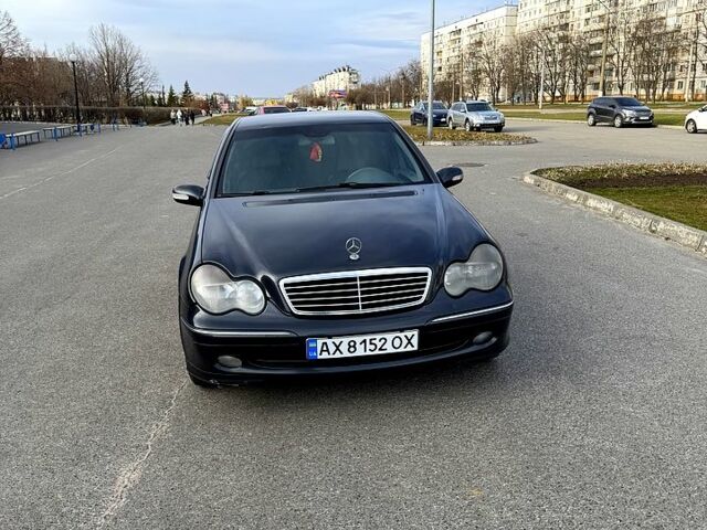 Сірий Мерседес Ц-Клас, об'ємом двигуна 2.7 л та пробігом 400 тис. км за 4000 $, фото 1 на Automoto.ua