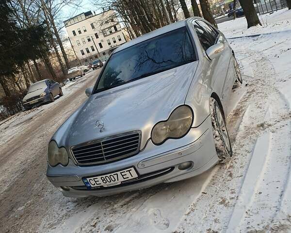 Сірий Мерседес Ц-Клас, об'ємом двигуна 2.69 л та пробігом 350 тис. км за 4500 $, фото 1 на Automoto.ua