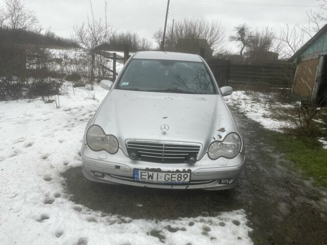 Сірий Мерседес Ц-Клас, об'ємом двигуна 0 л та пробігом 250 тис. км за 1500 $, фото 1 на Automoto.ua