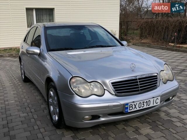 Серый Мерседес Ц-Класс, объемом двигателя 1.8 л и пробегом 236 тыс. км за 5150 $, фото 1 на Automoto.ua