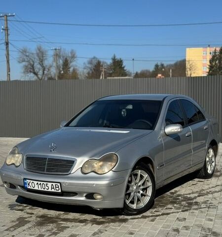 Серый Мерседес Ц-Класс, объемом двигателя 2.2 л и пробегом 282 тыс. км за 4700 $, фото 1 на Automoto.ua