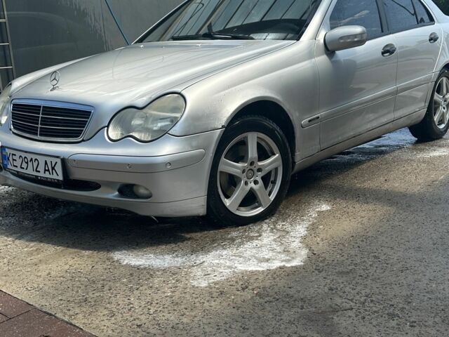 Сірий Мерседес Ц-Клас, об'ємом двигуна 1.8 л та пробігом 3 тис. км за 4000 $, фото 1 на Automoto.ua