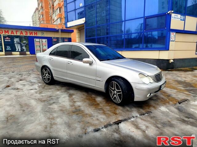 Серый Мерседес Ц-Класс, объемом двигателя 2.3 л и пробегом 380 тыс. км за 4200 $, фото 1 на Automoto.ua