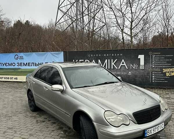 Серый Мерседес Ц-Класс, объемом двигателя 1.8 л и пробегом 325 тыс. км за 4400 $, фото 1 на Automoto.ua