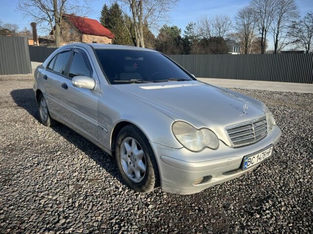 Серый Мерседес Ц-Класс, объемом двигателя 2.1 л и пробегом 340 тыс. км за 4400 $, фото 1 на Automoto.ua