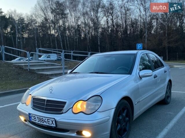 Сірий Мерседес Ц-Клас, об'ємом двигуна 2.2 л та пробігом 482 тис. км за 4350 $, фото 1 на Automoto.ua