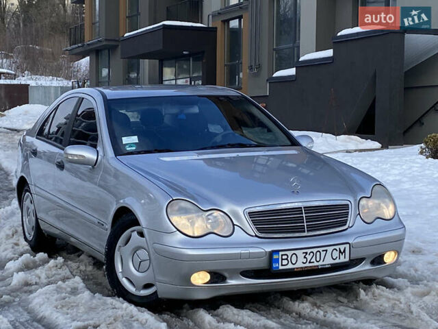 Серый Мерседес Ц-Класс, объемом двигателя 1.8 л и пробегом 268 тыс. км за 4950 $, фото 1 на Automoto.ua