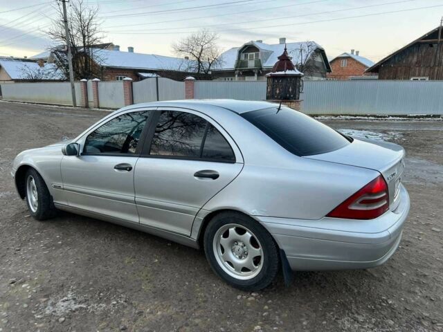 Сірий Мерседес Ц-Клас, об'ємом двигуна 2.2 л та пробігом 355 тис. км за 5224 $, фото 1 на Automoto.ua