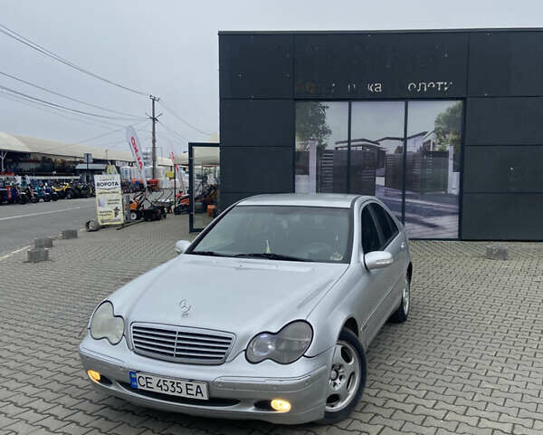 Серый Мерседес Ц-Класс, объемом двигателя 2.2 л и пробегом 529 тыс. км за 4500 $, фото 1 на Automoto.ua