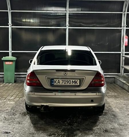 Сірий Мерседес Ц-Клас, об'ємом двигуна 1.8 л та пробігом 380 тис. км за 5900 $, фото 1 на Automoto.ua