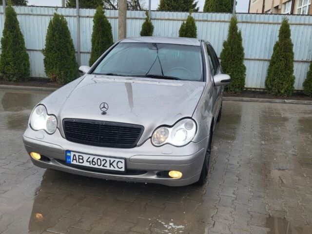 Сірий Мерседес Ц-Клас, об'ємом двигуна 1.8 л та пробігом 320 тис. км за 5700 $, фото 1 на Automoto.ua