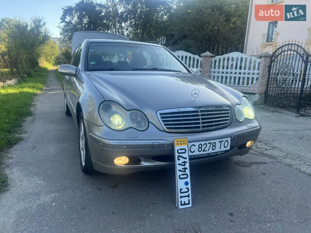 Сірий Мерседес Ц-Клас, об'ємом двигуна 1.8 л та пробігом 246 тис. км за 7100 $, фото 1 на Automoto.ua