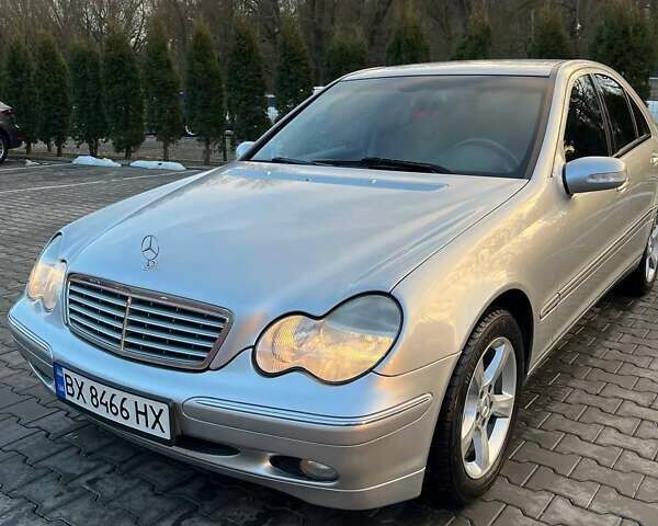Сірий Мерседес Ц-Клас, об'ємом двигуна 1.8 л та пробігом 166 тис. км за 6750 $, фото 1 на Automoto.ua