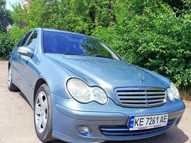 Серый Мерседес Ц-Класс, объемом двигателя 1.8 л и пробегом 240 тыс. км за 5800 $, фото 1 на Automoto.ua