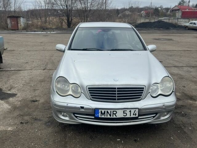 Серый Мерседес Ц-Класс, объемом двигателя 0 л и пробегом 435 тыс. км за 3000 $, фото 1 на Automoto.ua