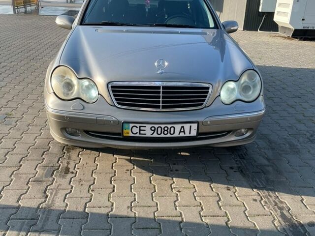 Сірий Мерседес Ц-Клас, об'ємом двигуна 2.2 л та пробігом 328 тис. км за 6500 $, фото 1 на Automoto.ua