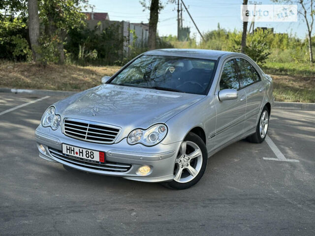 Серый Мерседес Ц-Класс, объемом двигателя 1.8 л и пробегом 198 тыс. км за 7700 $, фото 1 на Automoto.ua