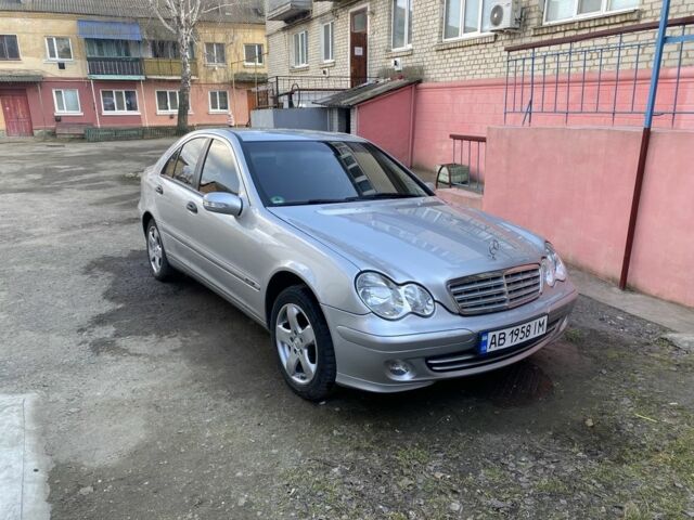Серый Мерседес Ц-Класс, объемом двигателя 1.8 л и пробегом 225 тыс. км за 6500 $, фото 1 на Automoto.ua