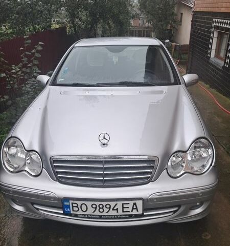 Серый Мерседес Ц-Класс, объемом двигателя 1.8 л и пробегом 212 тыс. км за 5600 $, фото 1 на Automoto.ua