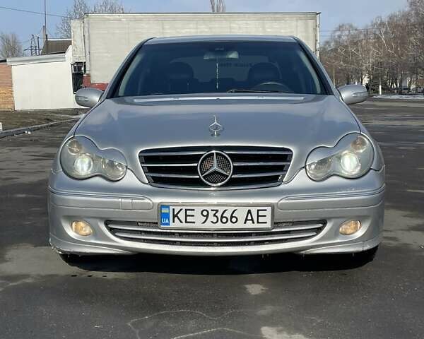 Сірий Мерседес Ц-Клас, об'ємом двигуна 1.8 л та пробігом 308 тис. км за 4800 $, фото 1 на Automoto.ua